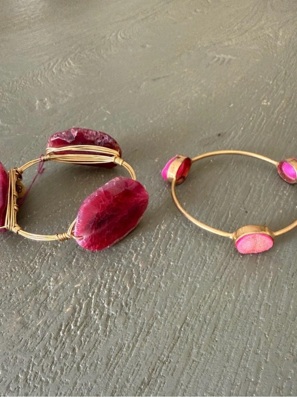 Two pink and gold bracelets - Picture 2 of 3